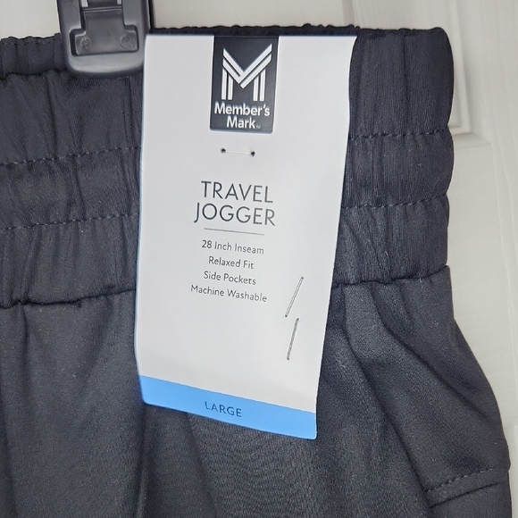 Black Jogger Sweatpants with Elastic Waistband - Picture 2 of 6